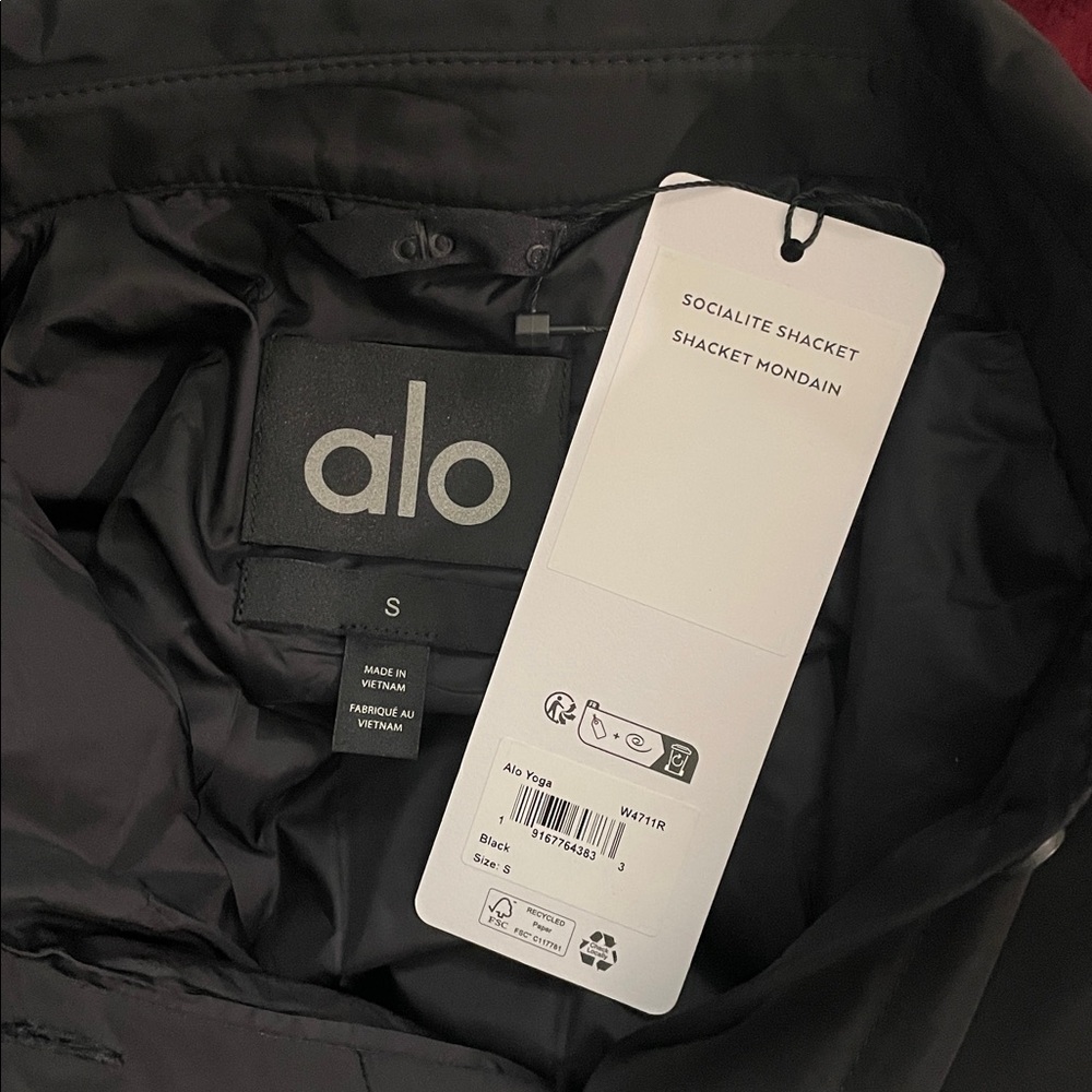 ALO Yoga NWT Socialite Shacket Jacket in Black Oversized Fit with Pockets Size S - Picture 11 of 12